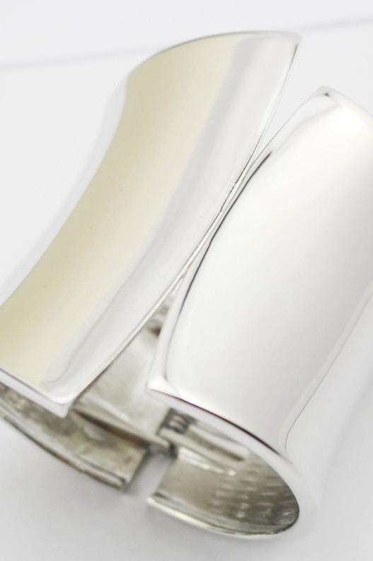 Bungalow Bangle - Jewelry