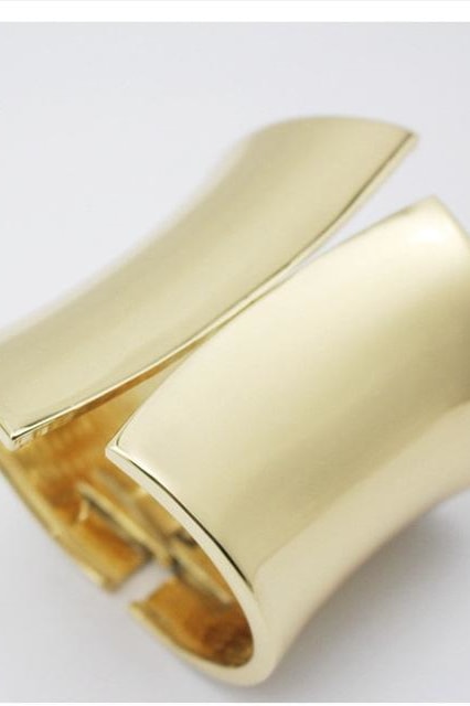 Bungalow Bangle - Gold - Jewelry