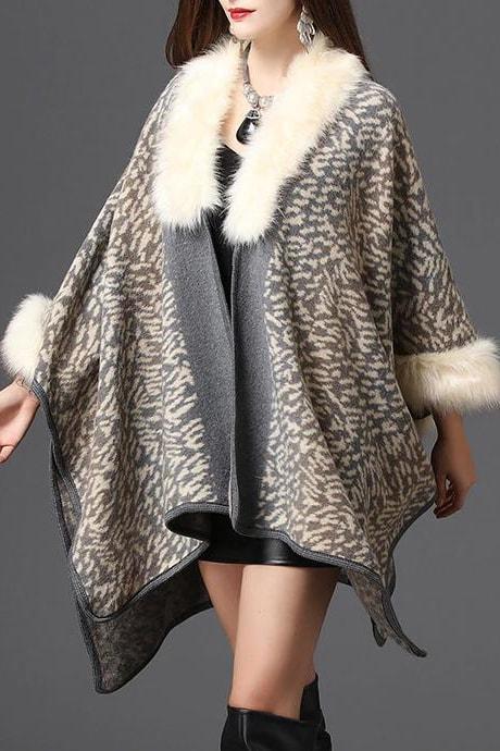 Dale Faux Fur Shawl - Beige / One Size - Clothing