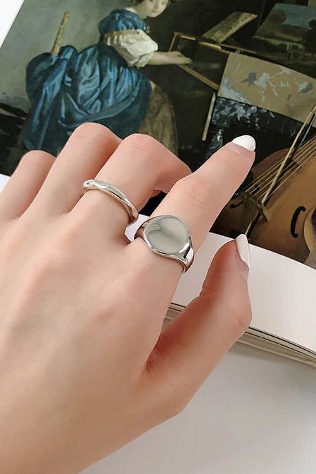 Circle Signet Ring - Silver - Jewelry