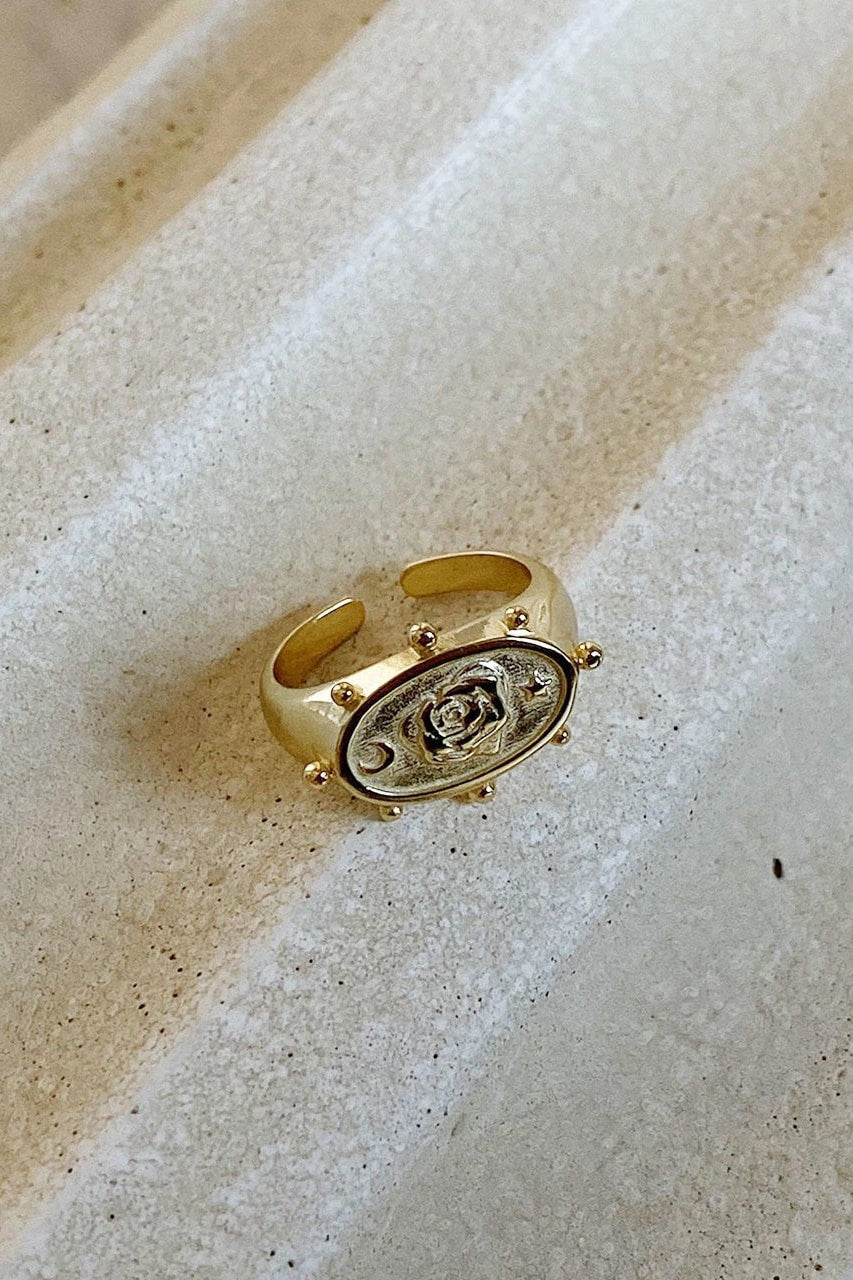 Sonja morgan signet ring deals