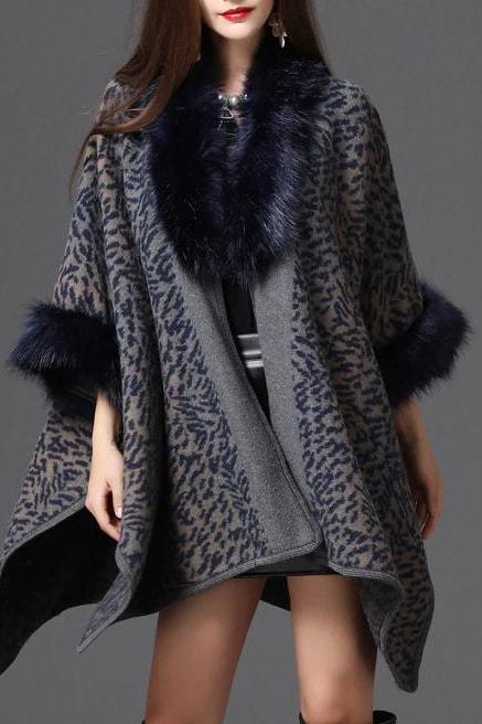 Dale Faux Fur Shawl - Navy / One Size - Clothing